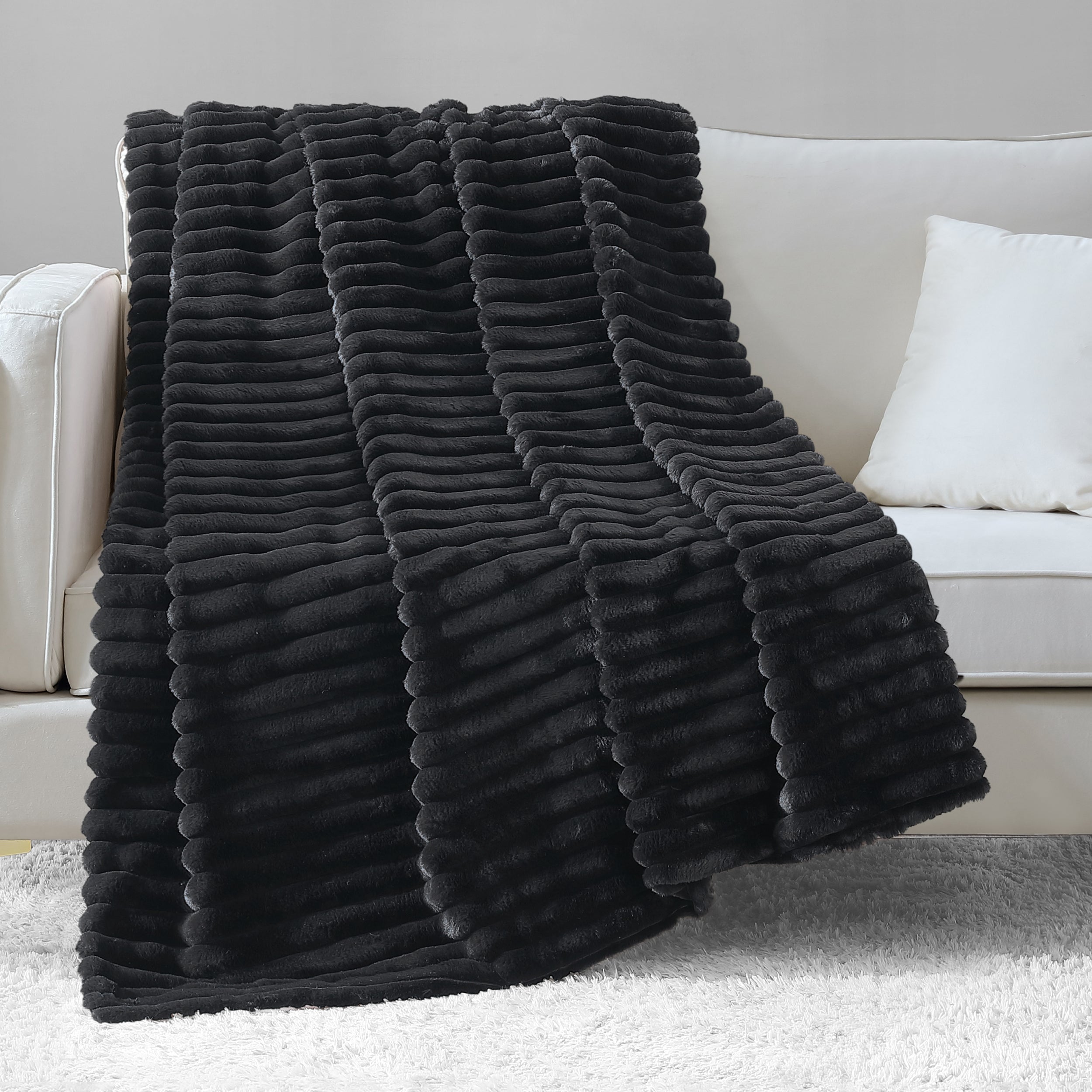 Faux Fur Throw Blanket - Image 2