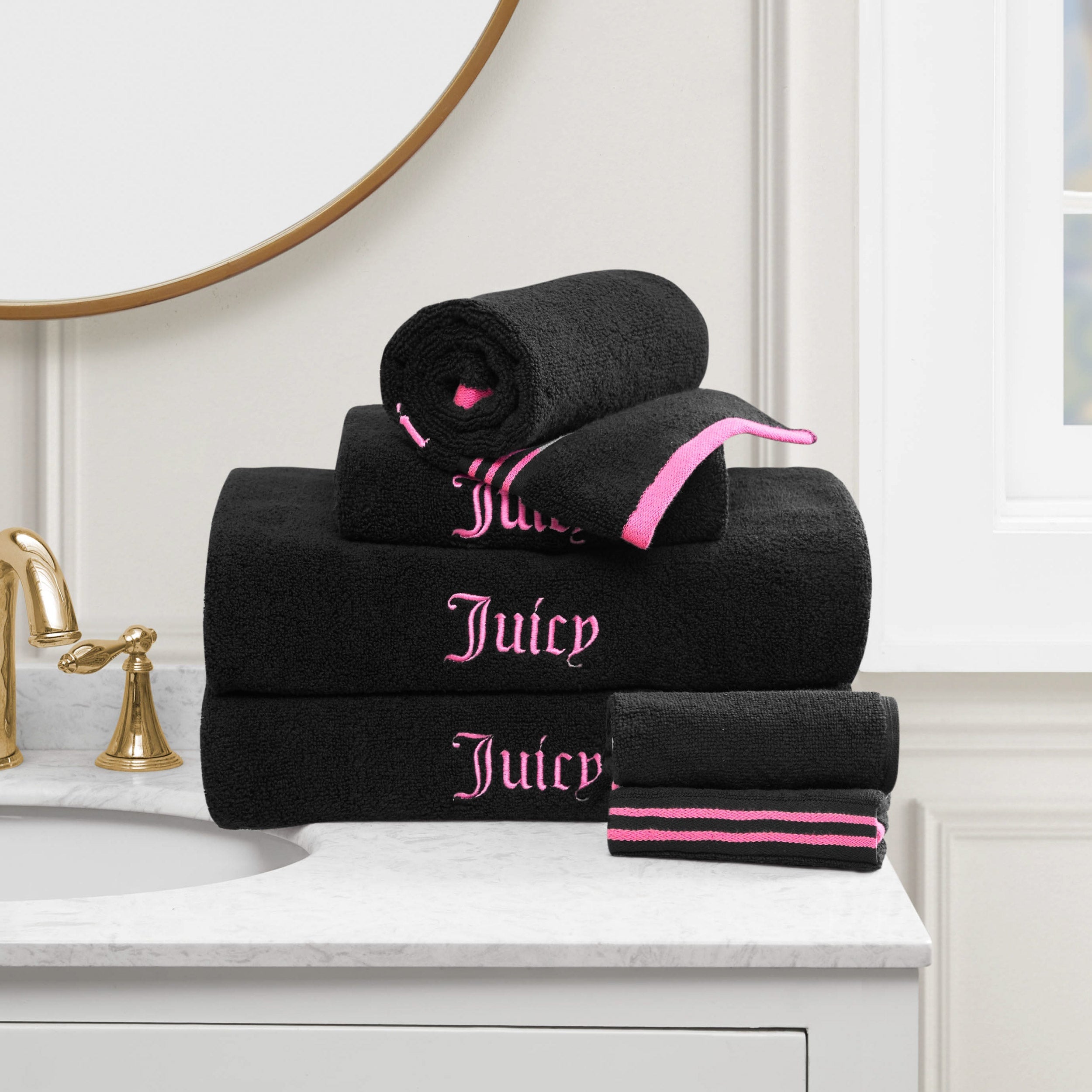 Neon Border Bath Towel Set - Image 2