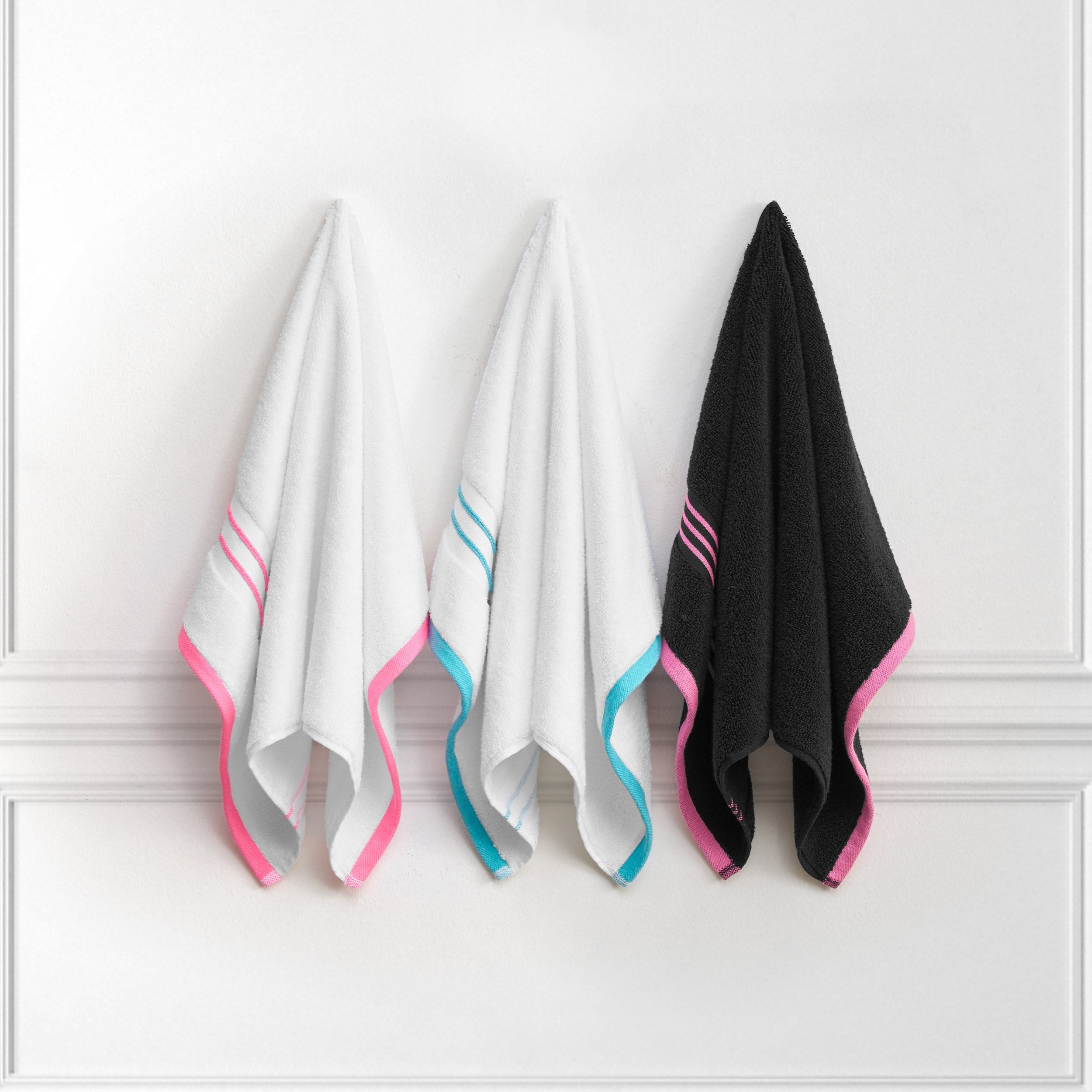 Neon Border Bath Towel Set - Image 6