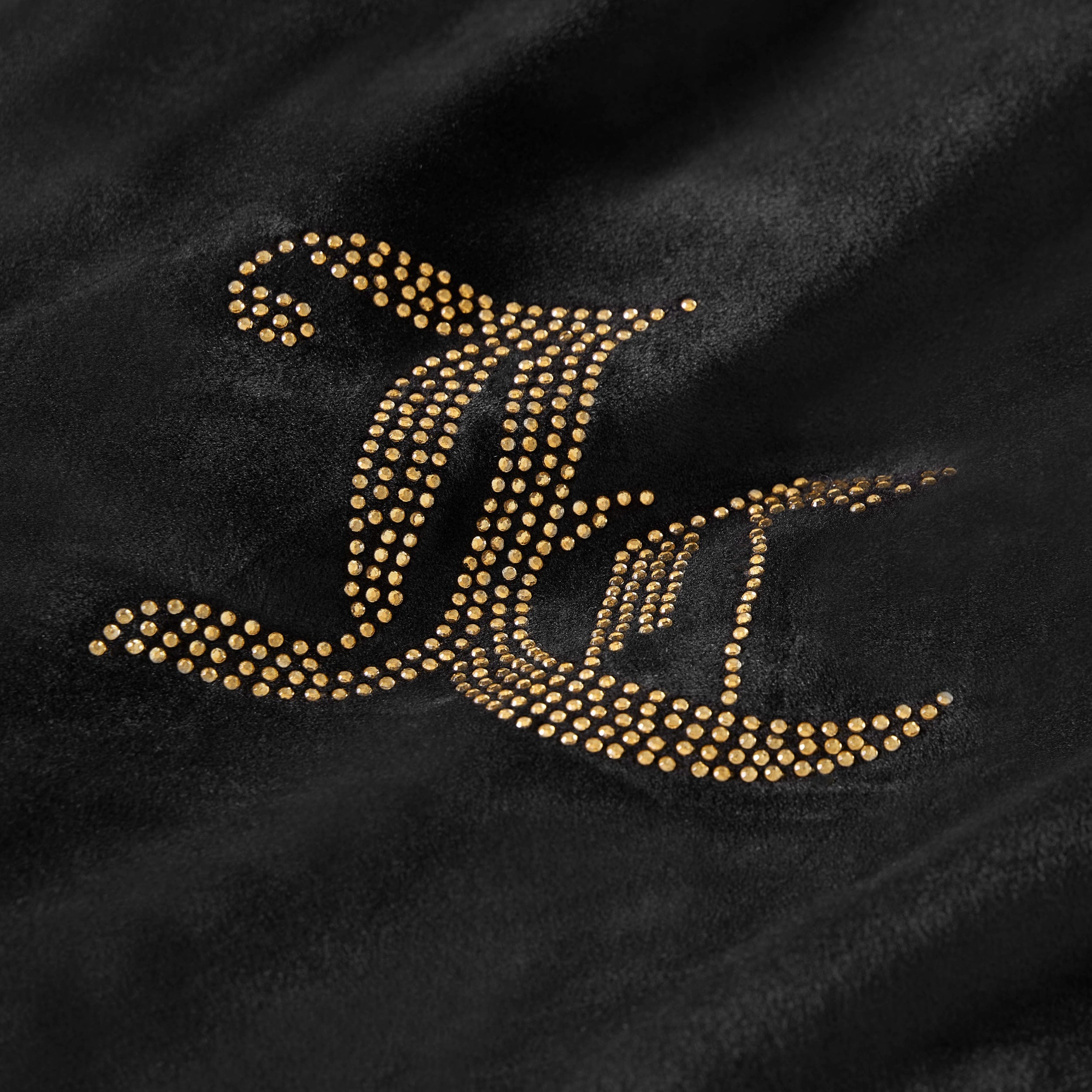 Solid Velour Comforter Set - Image 6