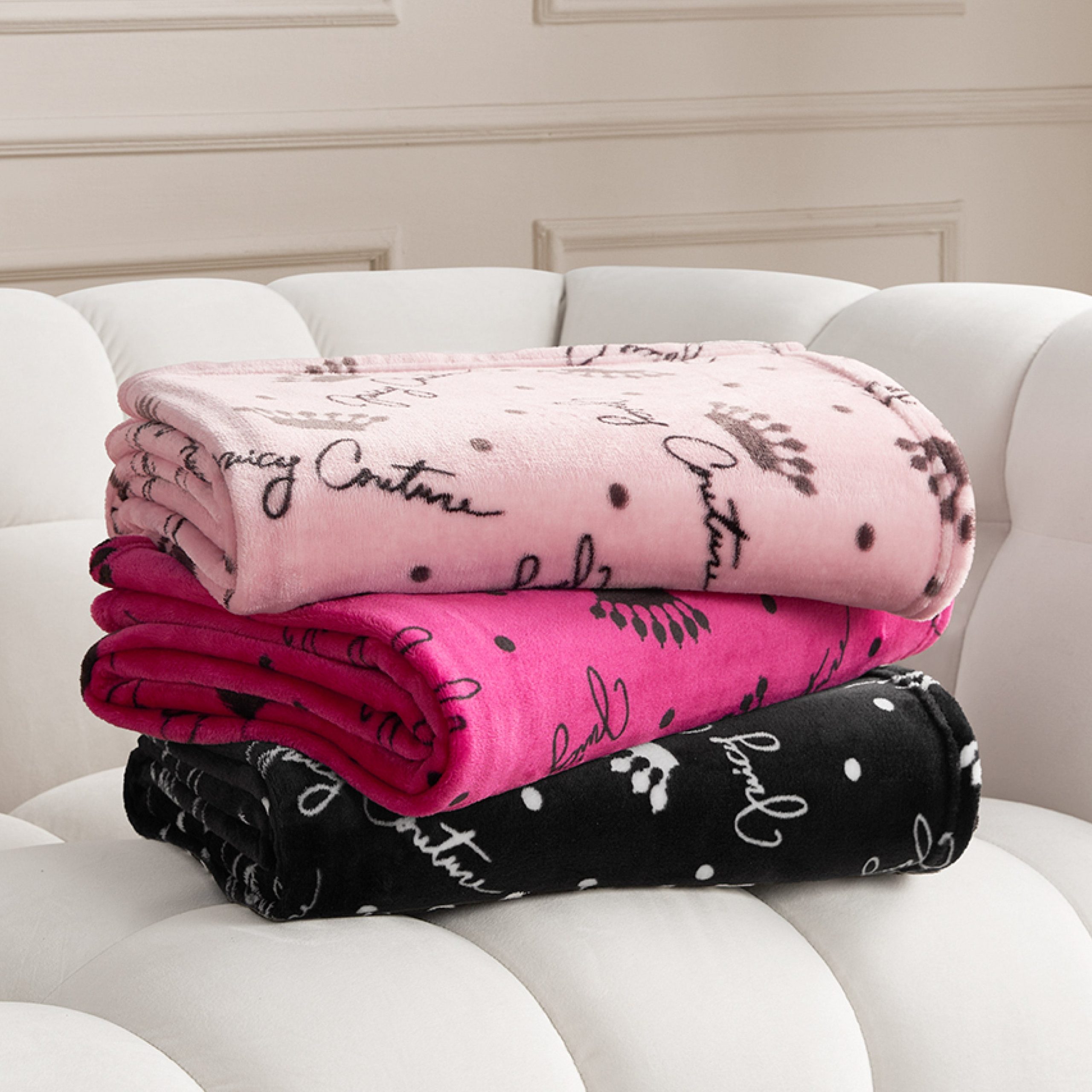 Plush Throw Blanket - Image 4